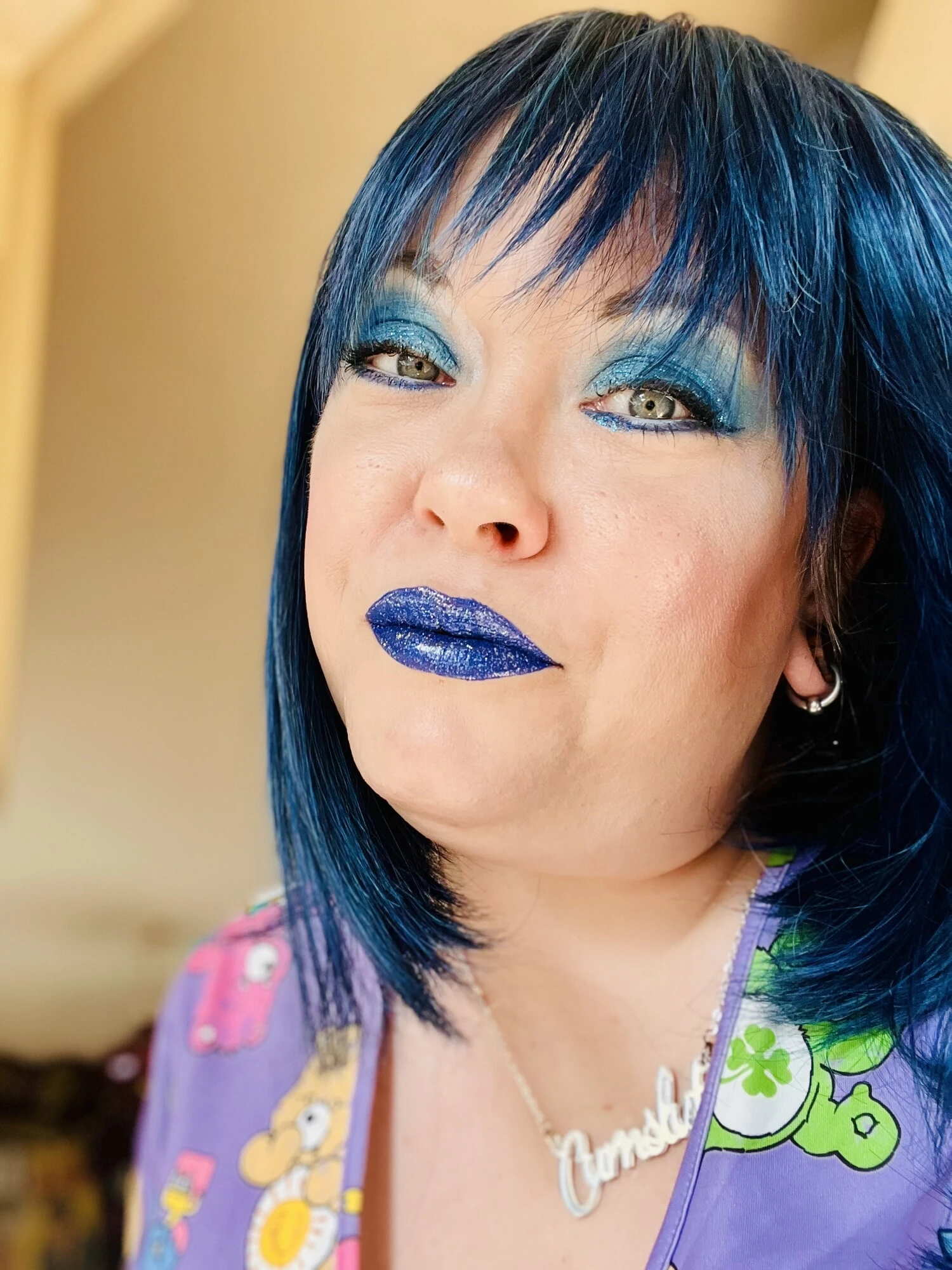 Tina Snua Selfies