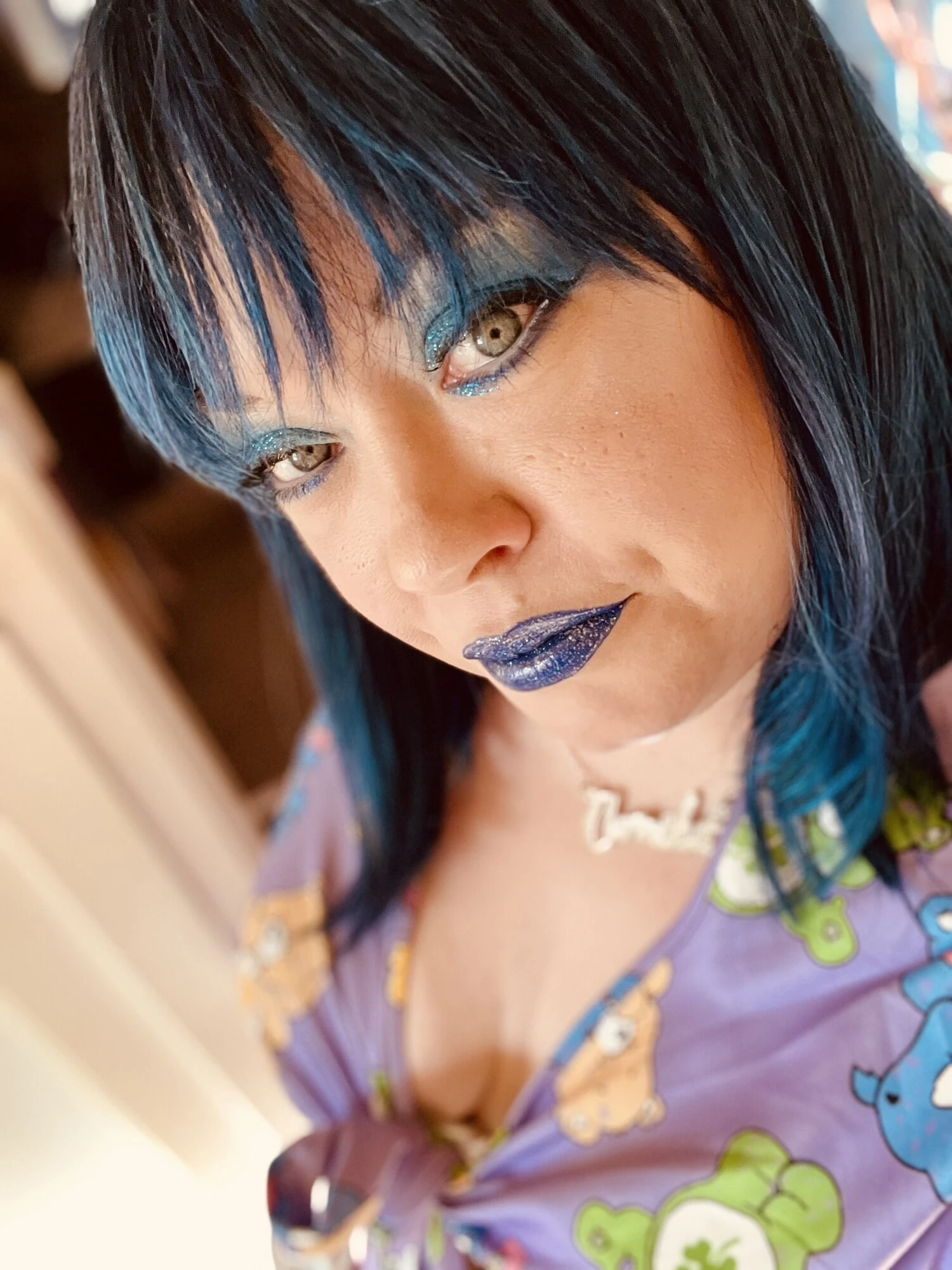 Tina Snua Selfies