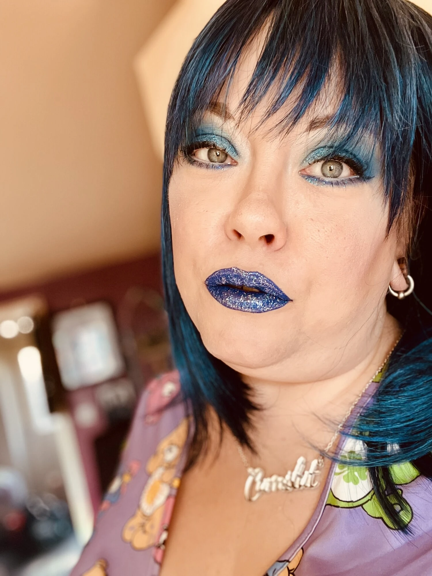 Tina Snua Selfies