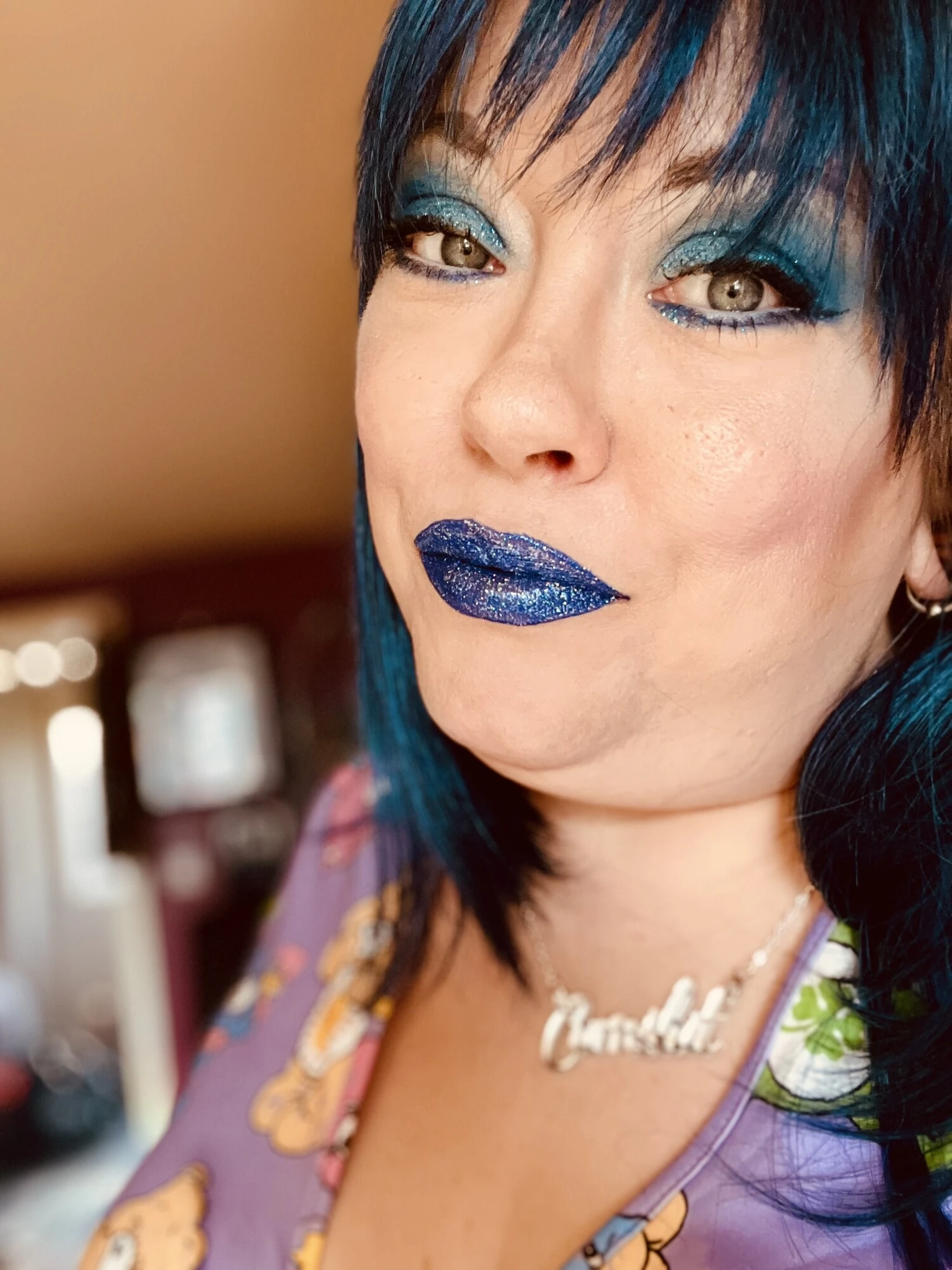 Tina Snua Selfies